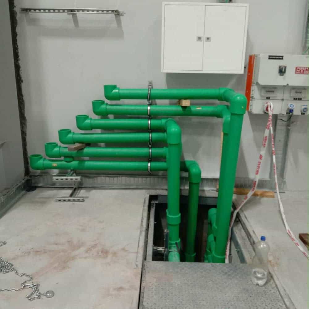 إصلاح تسريب المياه